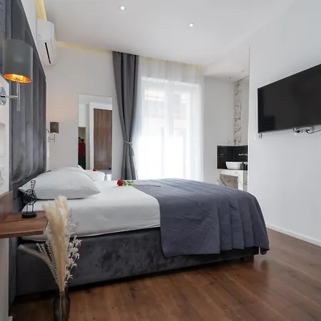 Konukevi Antares Luxury 1