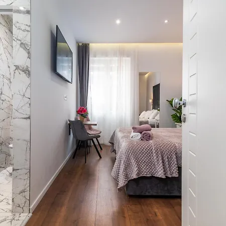 Antares Rooms Split 1 Pensionat 3*