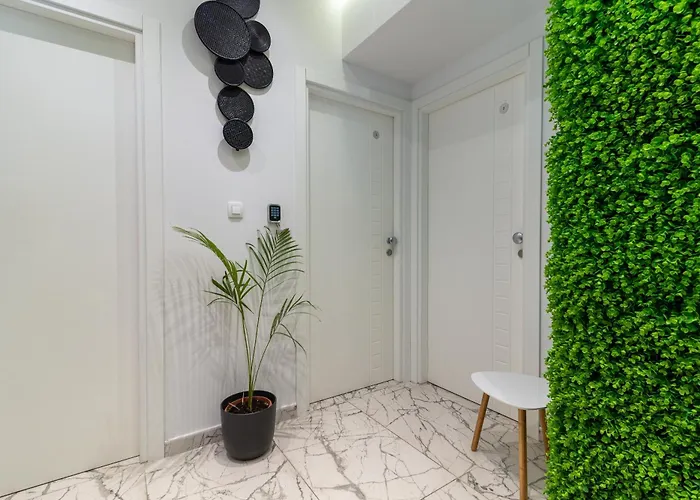 Antares Luxury 1 Guest house Split