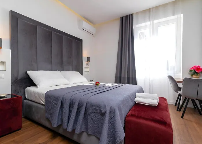 Antares Luxury 1 3* 斯普利特