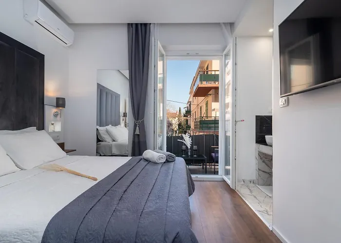 Antares Luxury 1 3* 斯普利特