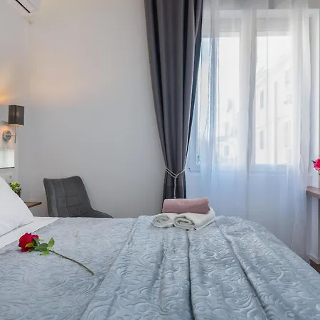 Antares Rooms Split 1 Affittacamere 3*