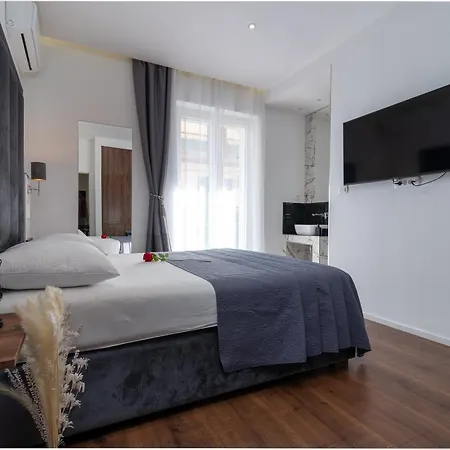 Antares Luxury 1 Affittacamere